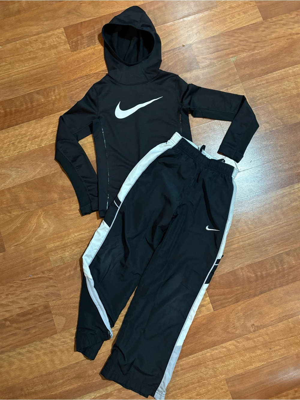 Nike Pro Hyperwarm Long Sleeve Shirt Track Pants Medium Boys Size 8/10